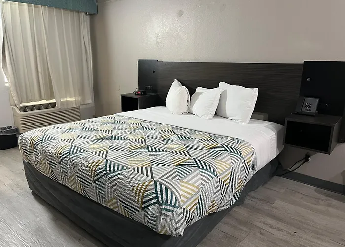 Hotel 6 Phoenix, Az Midtown